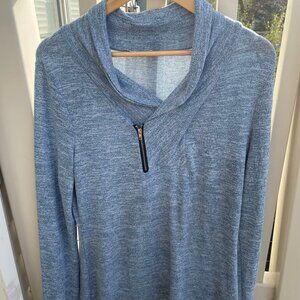 Women's Size Medium Blue Kirundo Soft and Cozy Zip Front Shirt